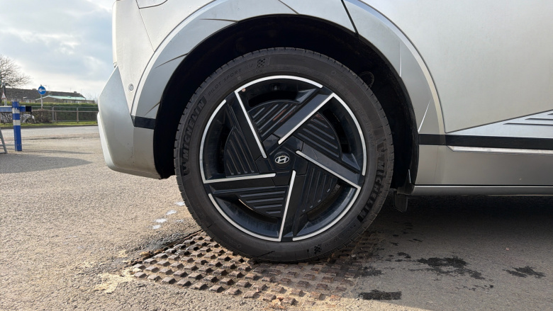 Hyundai IONIQ 5 239kW Ultimate 84 kWh 5dr AWD Auto [Tech Pack] Electric Hatchback